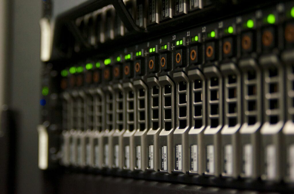 domaintechnik-ledl-net-VHmBX7FnXw0-unsplash